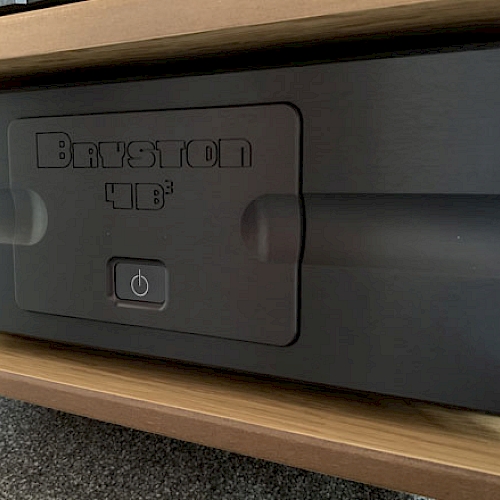  Bryston 4B-Cubed Power Amplifier