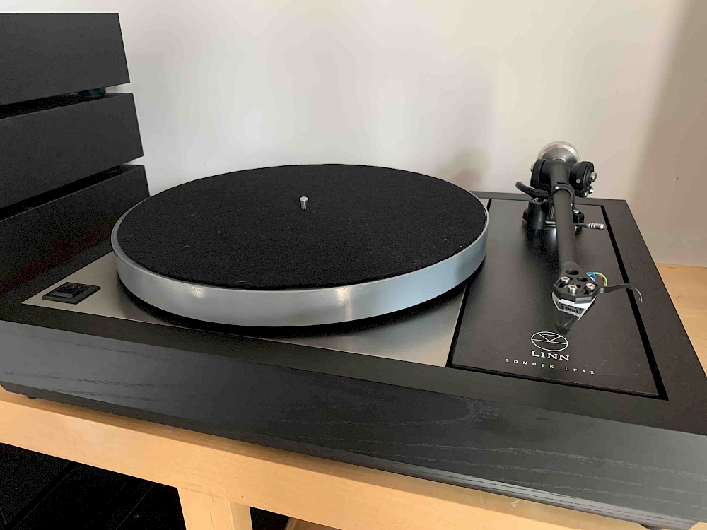 Offers Linn Sondek LP12 Turntable