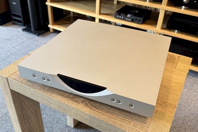 Offers Linn Klimax Kontrol Pre-Amplifier