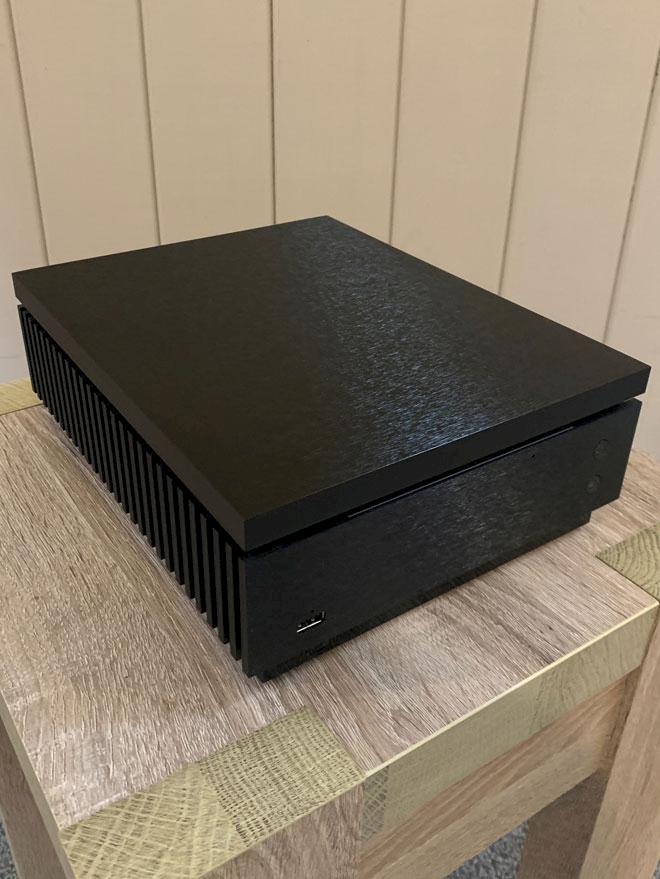 Offers Naim Uniti Core Music Server
